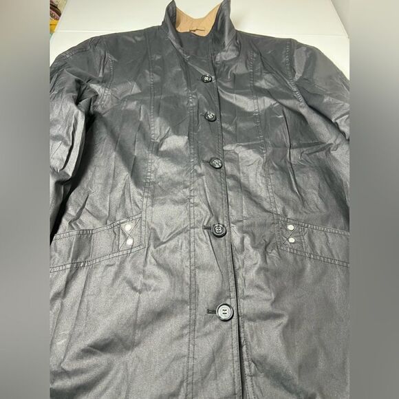 Atelier Goldner Schnitt Trench coat, Size 20 GB/16 US.Non-flexible material - Picture 7 of 16
